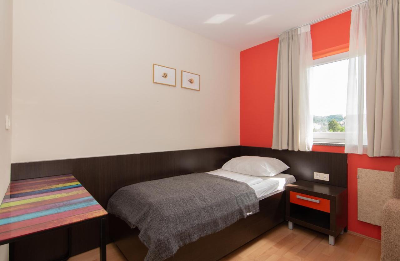 Residence Marina Garbin Apartment Portoroz Bagian luar foto