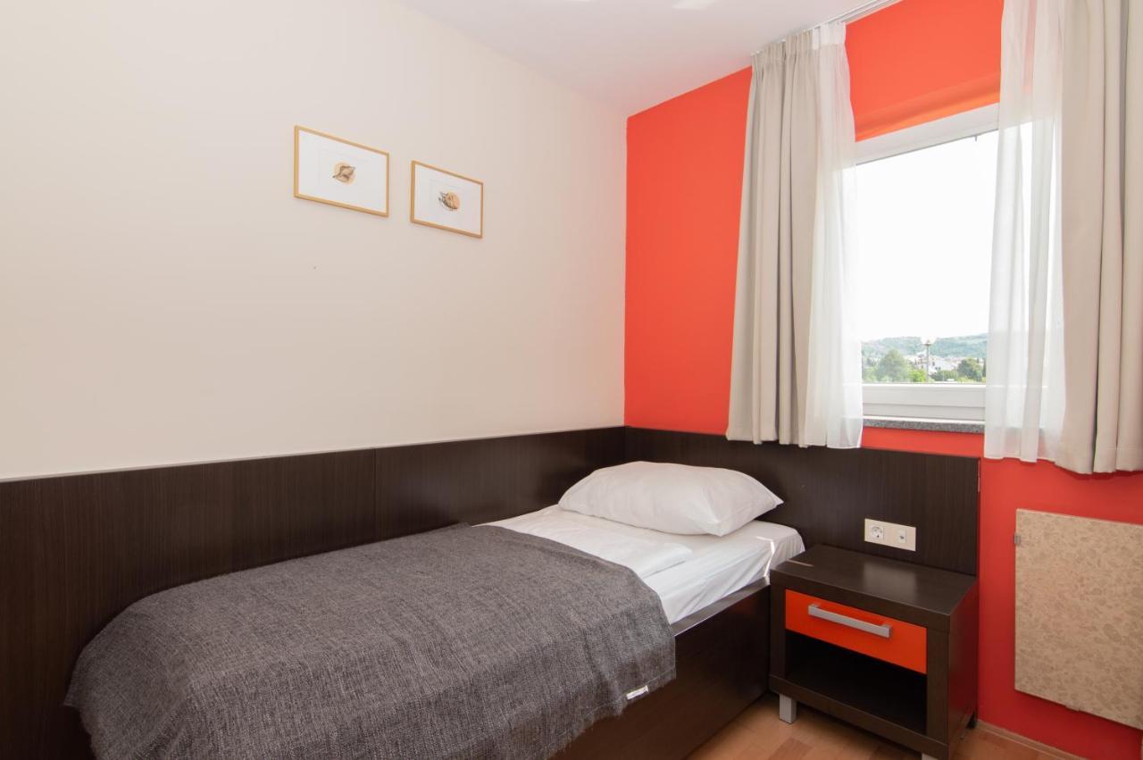 Residence Marina Garbin Apartment Portoroz Bagian luar foto